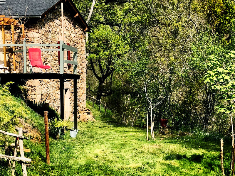 Chambre en alcôve dans une cabane location aveyron
